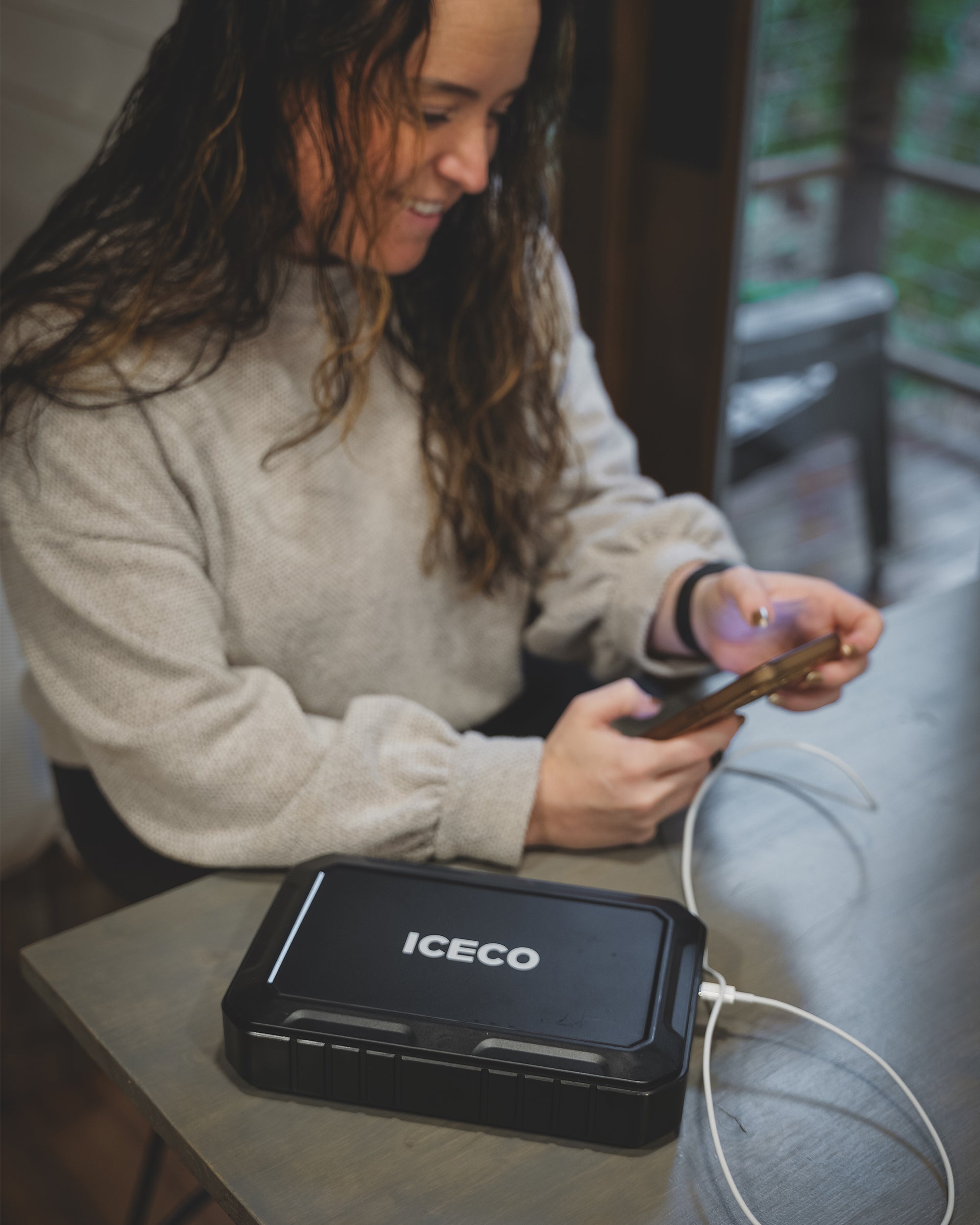 Magnetische Powerbank 250WH